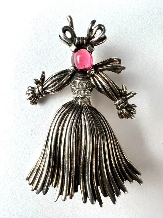 VTG 1940's Trifari by Alfred Phillipe SS Nenette & Rintintin Rag Doll Broaches - Picture 2 of 16